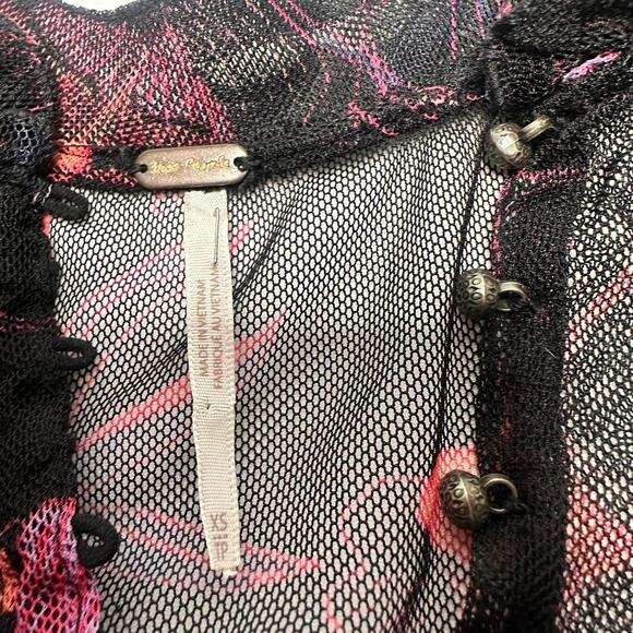 Free People Women’s Sheer Floral Rudfled Buttons Blouse Size XS - Picture 5 of 5